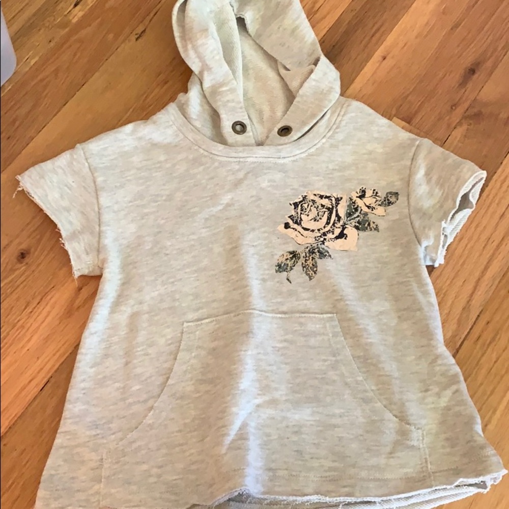 Girls sweatshirt top never worn size 4/5